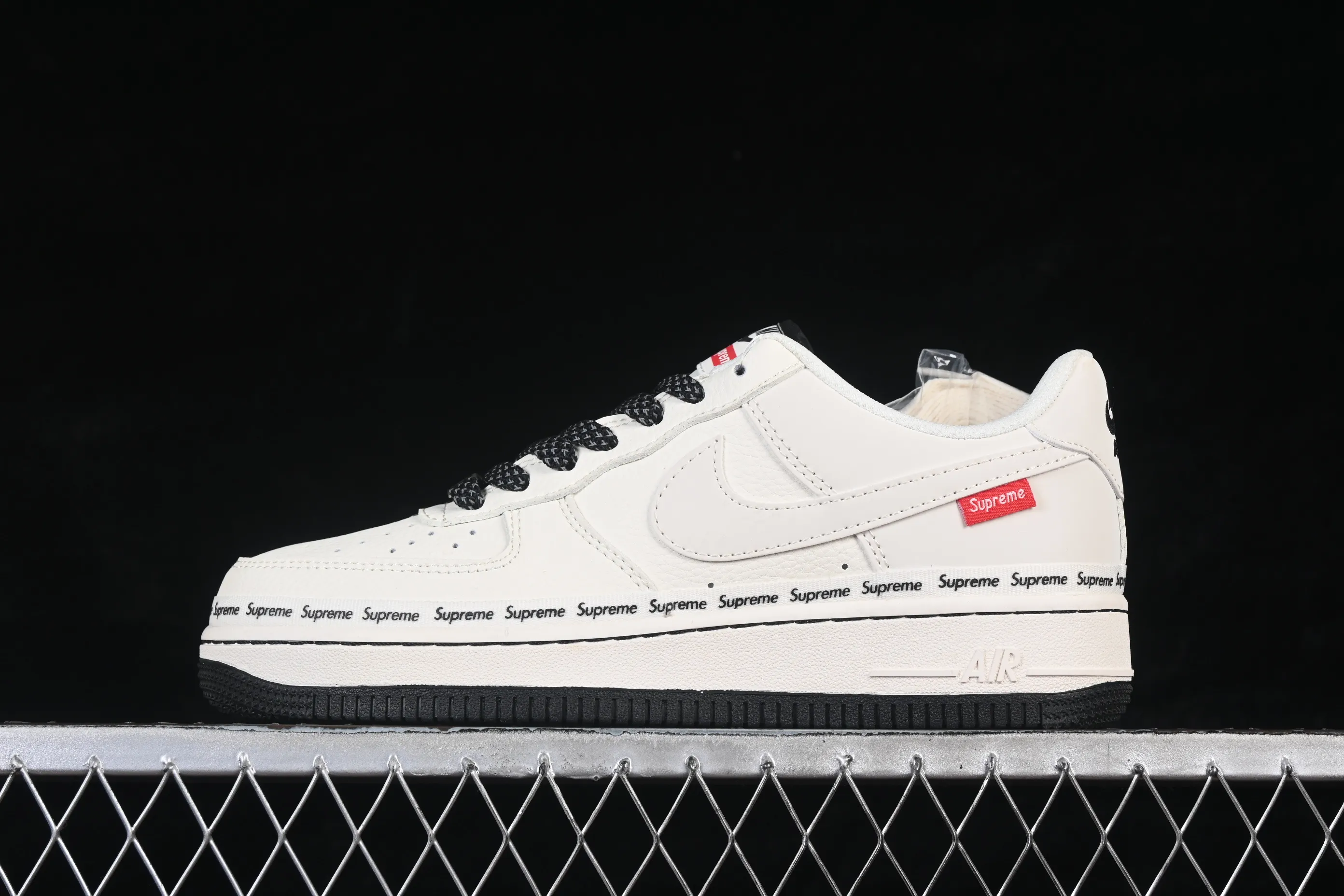 All categories Nk Air Force 1 Air Force series Nk Air Force 1 Low Air Force low-top Nike Air Force 1'07 Low Supreme co-branded beige signature Air Force 1 low-top casual sneakers XX3168-222